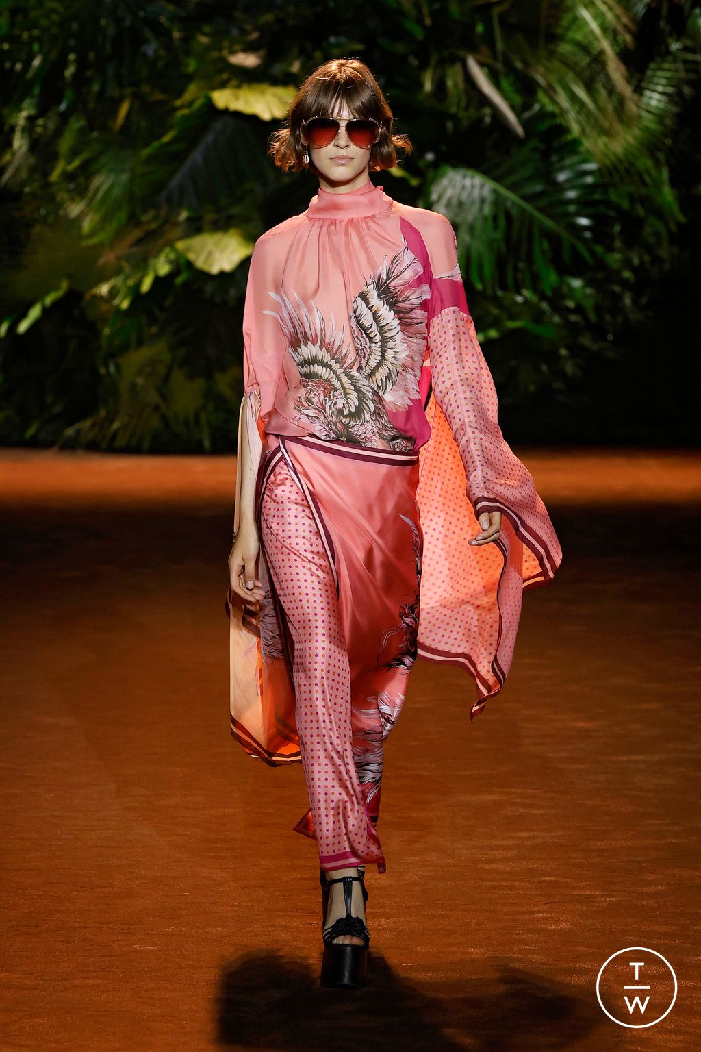 Fashion Week Milan Spring/Summer 2024 look 15 de la collection Roberto Cavalli womenswear