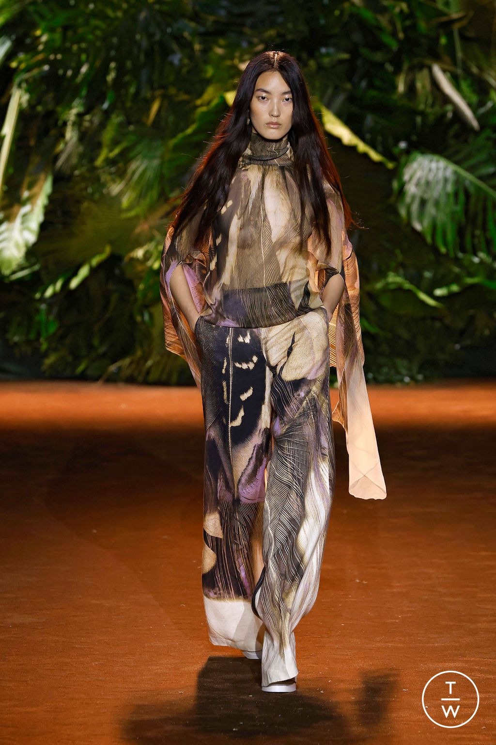 Fashion Week Milan Spring/Summer 2024 look 31 from the Roberto Cavalli collection womenswear