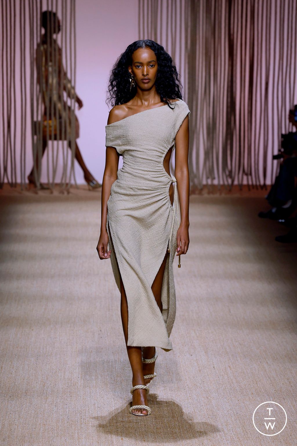 Fashion Week Milan Spring/Summer 2025 look 21 from the Roberto Cavalli collection womenswear