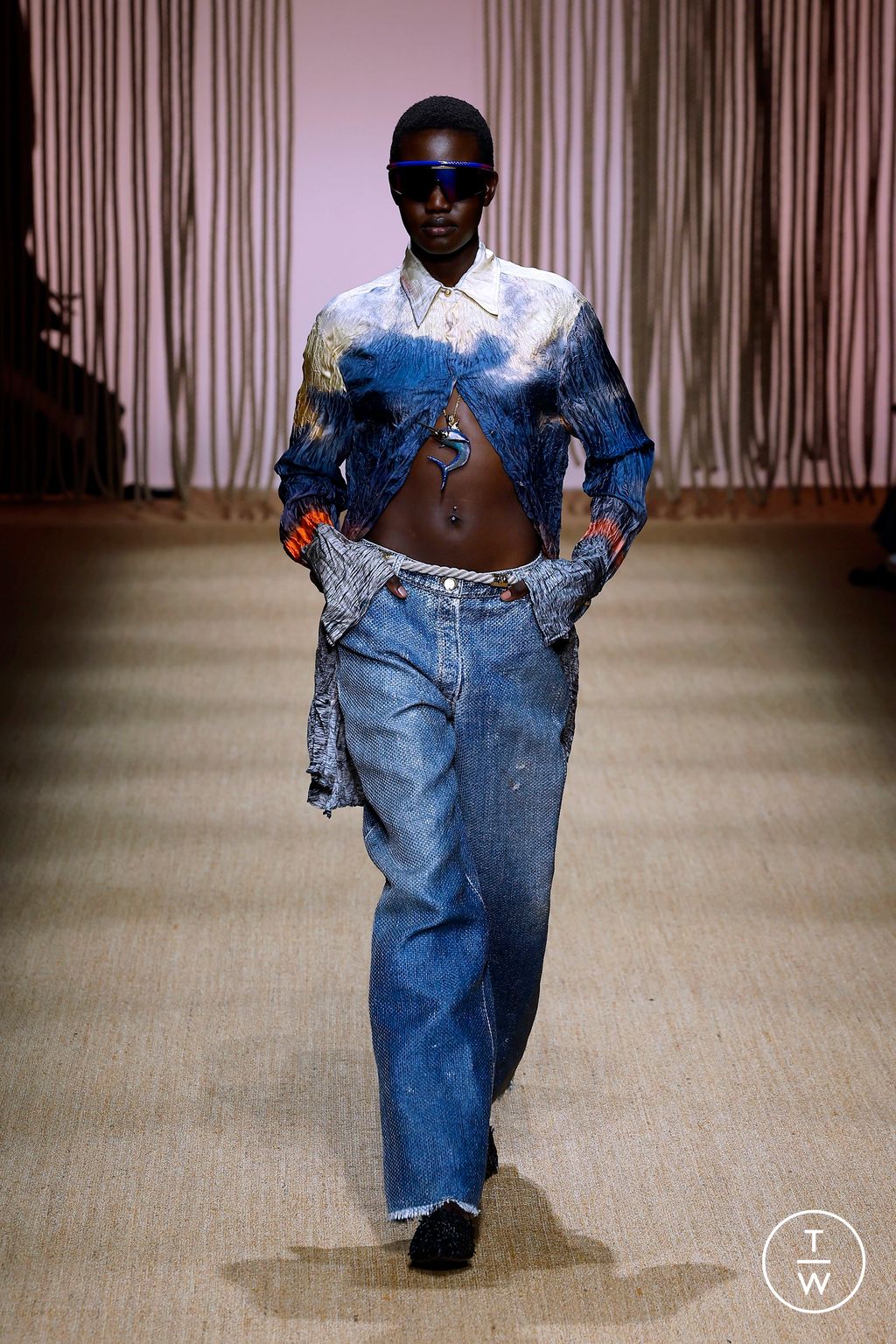 Fashion Week Milan Spring/Summer 2025 look 41 from the Roberto Cavalli collection womenswear