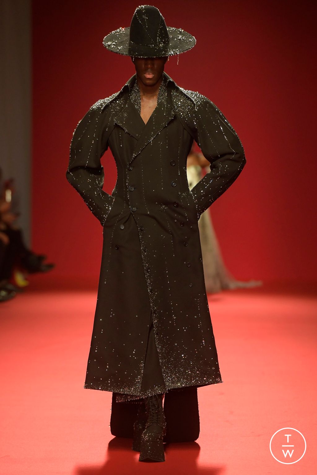 Fashion Week Paris Spring/Summer 2024 look 2 from the Robert Wun collection couture