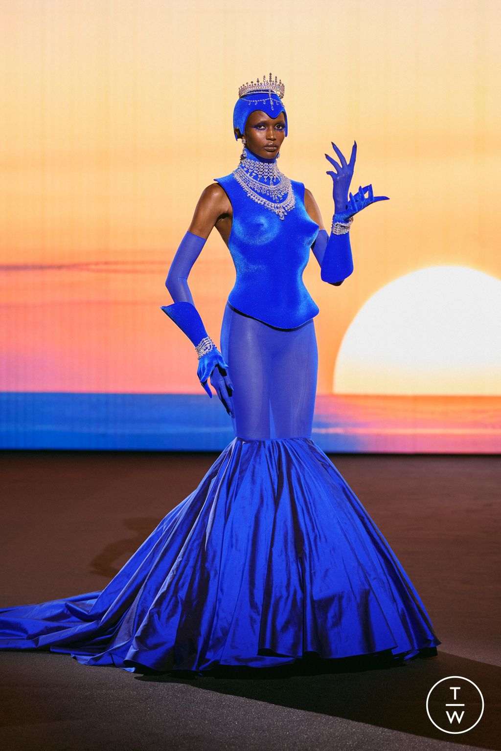 Fashion Week Paris Spring/Summer 2026 look 15 from the Robert Wun collection 高级定制