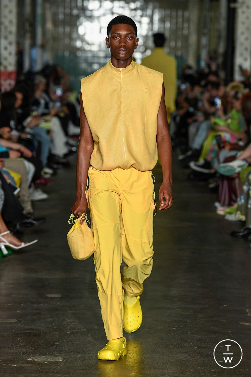Fashion Week London Spring/Summer 2023 look 19 from the Robyn Lynch collection menswear