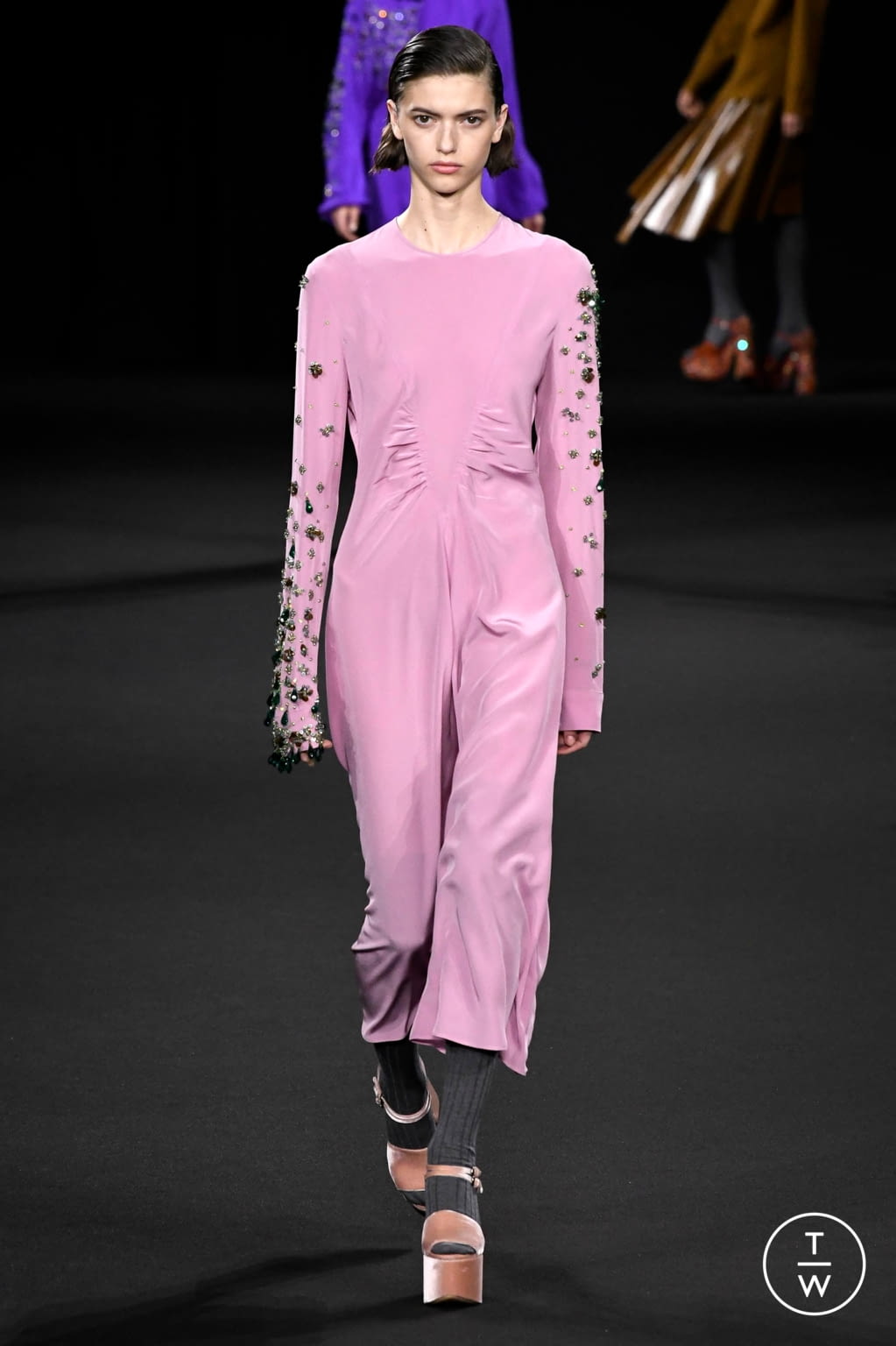 Fashion Week Paris Fall/Winter 2020 look 2 from the Rochas collection womenswear