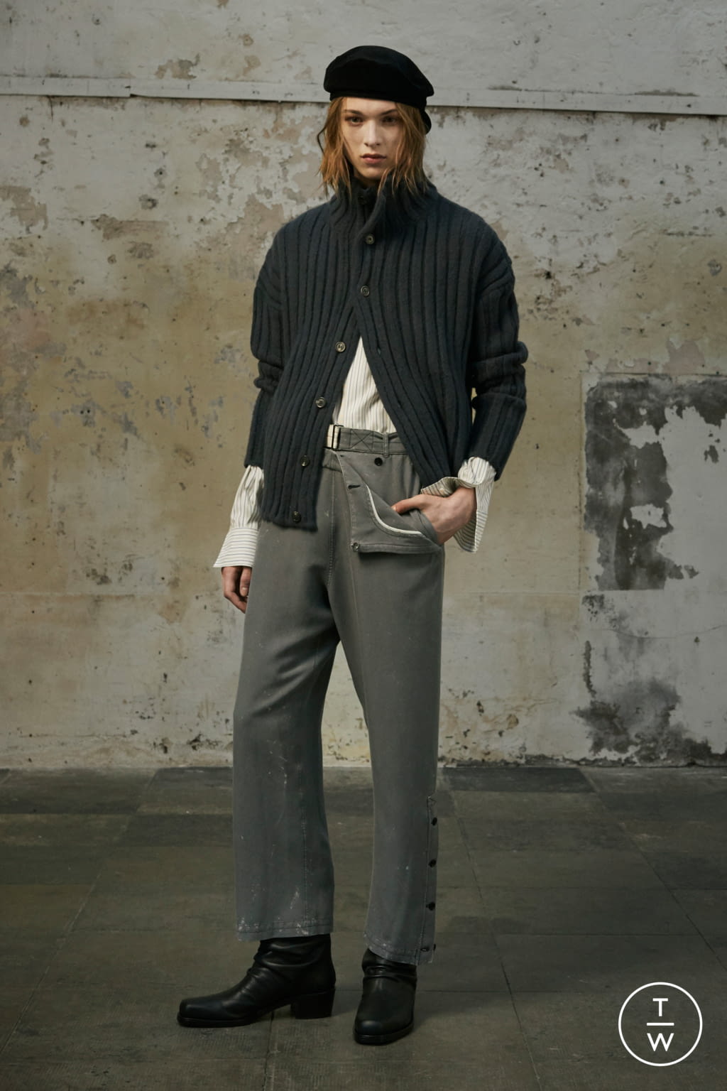 Fashion Week Paris Fall/Winter 2019 look 14 from the Rochas collection menswear