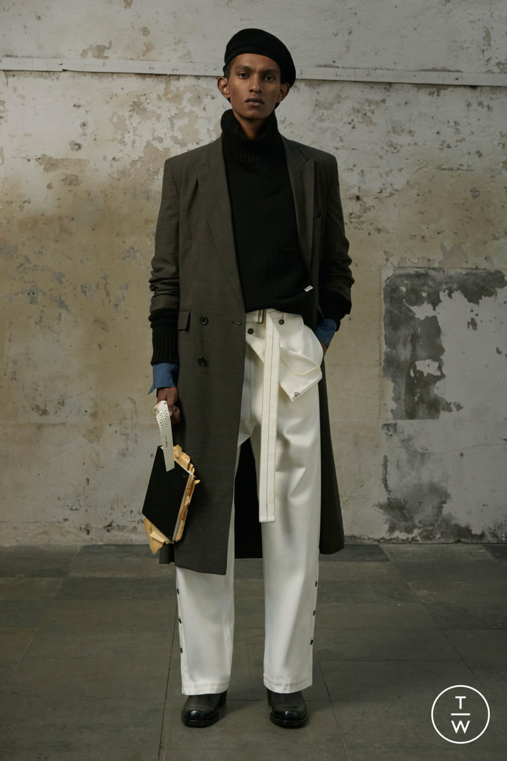 Fashion Week Paris Fall/Winter 2019 look 5 de la collection Rochas menswear