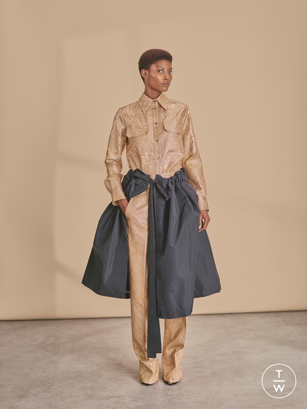 Fashion Week Paris Resort 2019 look 9 from the Rochas collection 女装