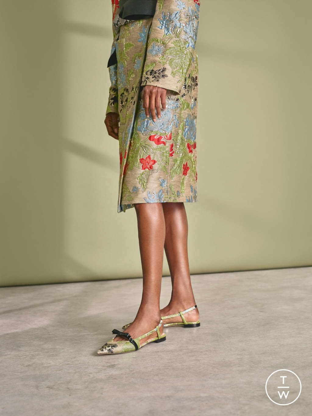Fashion Week Paris Resort 2019 look 22 from the Rochas collection 女装