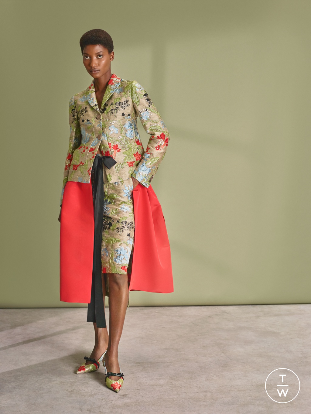 Fashion Week Paris Resort 2019 look 23 from the Rochas collection 女装