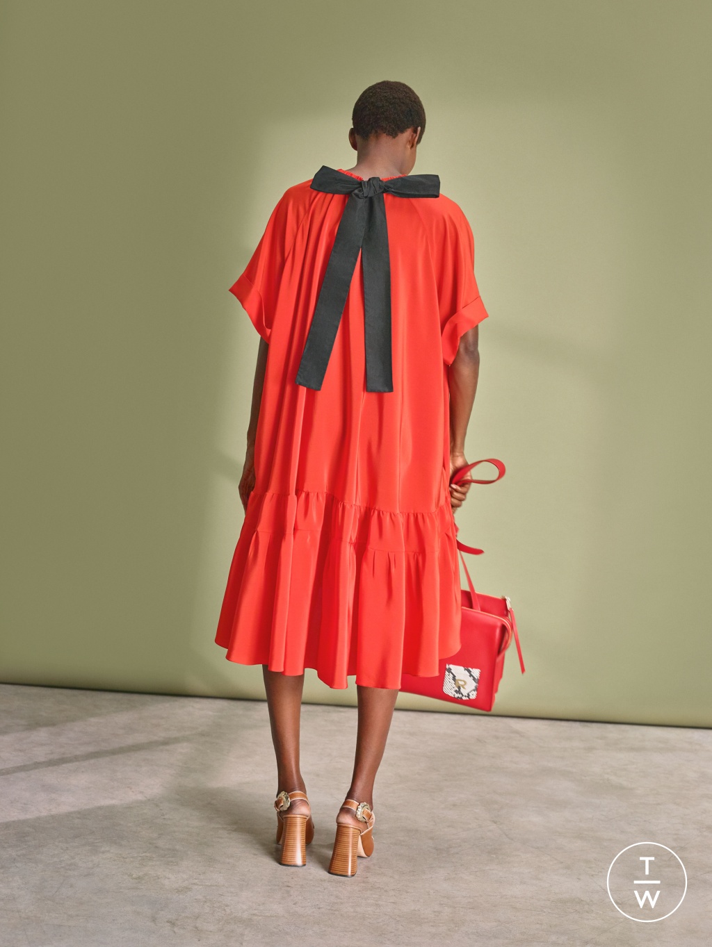 Fashion Week Paris Resort 2019 look 25 from the Rochas collection womenswear