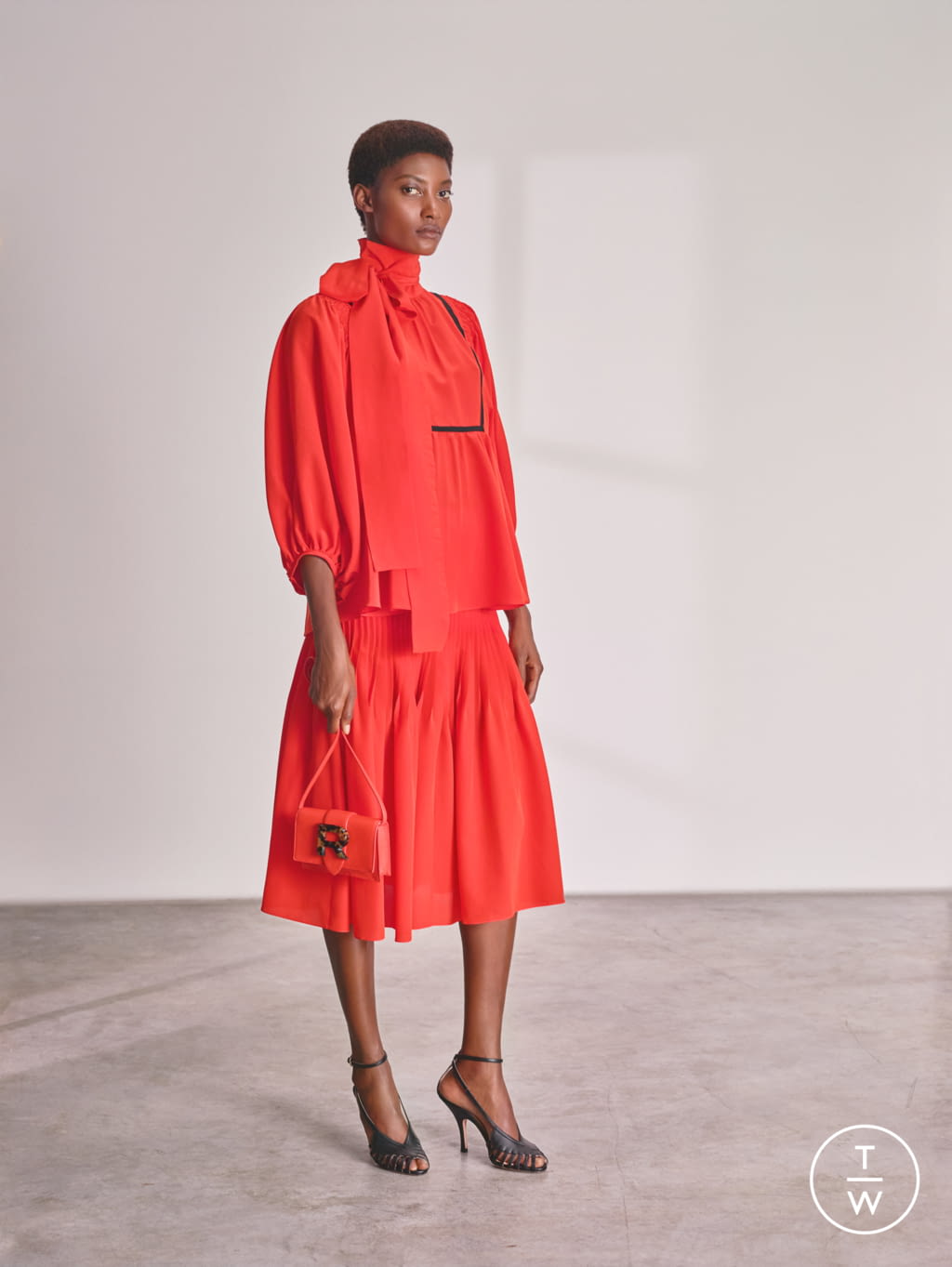 Fashion Week Paris Resort 2019 look 31 from the Rochas collection 女装