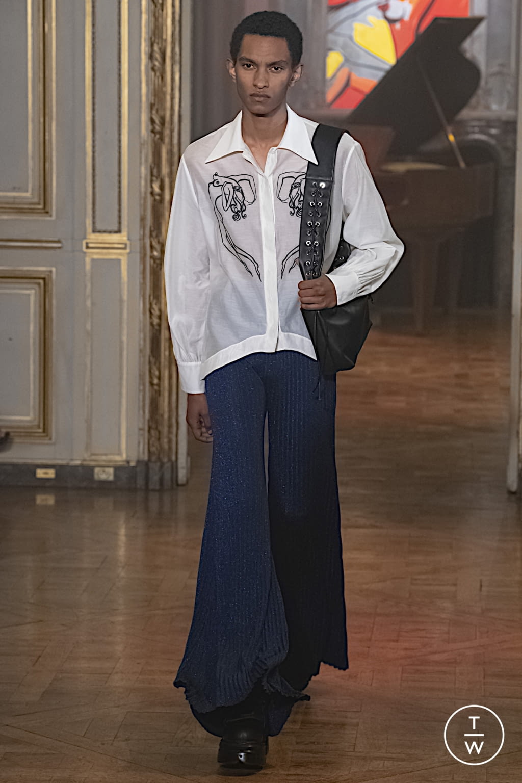 Fashion Week Paris Spring/Summer 2022 look 10 from the Rochas collection 女装