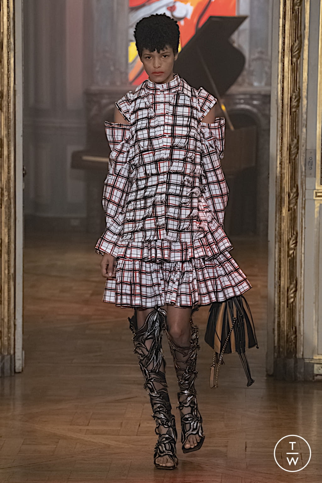 Fashion Week Paris Spring/Summer 2022 look 23 from the Rochas collection womenswear