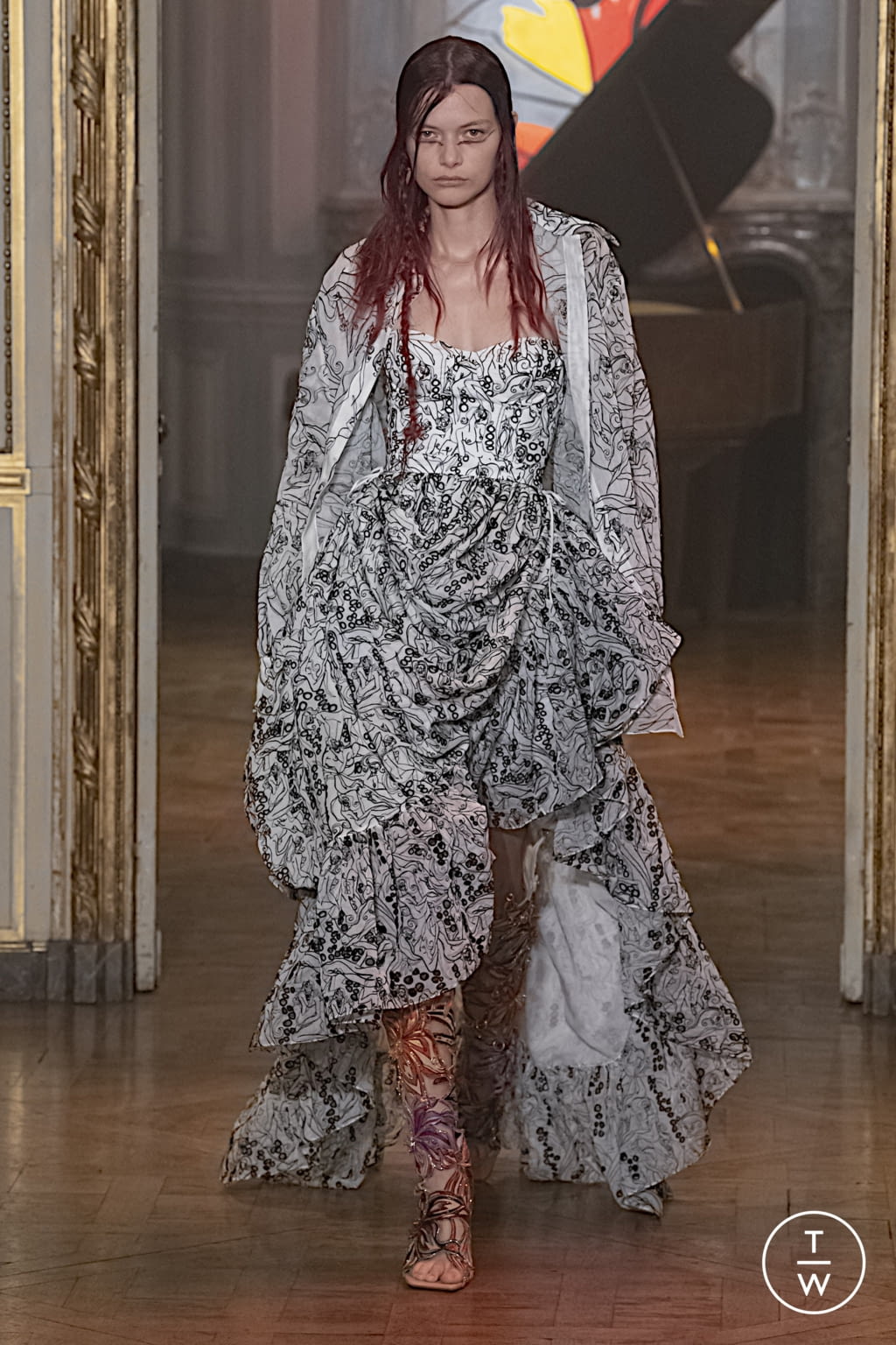 Fashion Week Paris Spring/Summer 2022 look 30 from the Rochas collection 女装