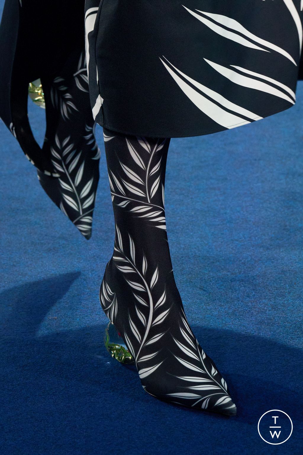 Fashion Week Paris Spring/Summer 2023 look 4 from the Rochas collection womenswear accessories