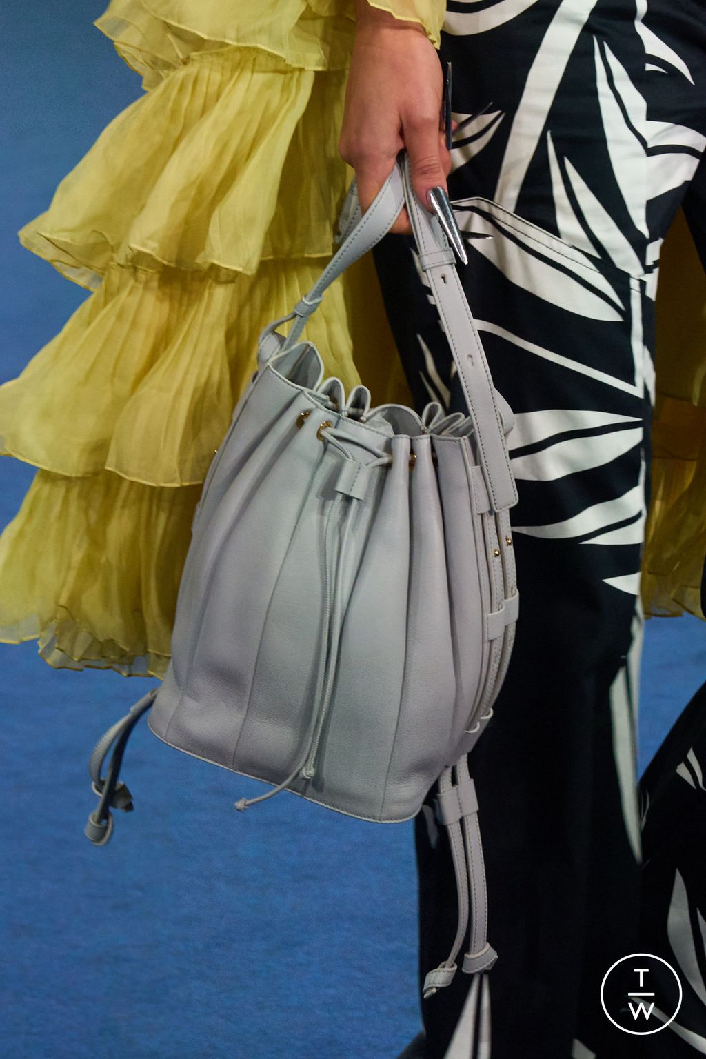 Fashion Week Paris Spring/Summer 2023 look 15 from the Rochas collection womenswear accessories