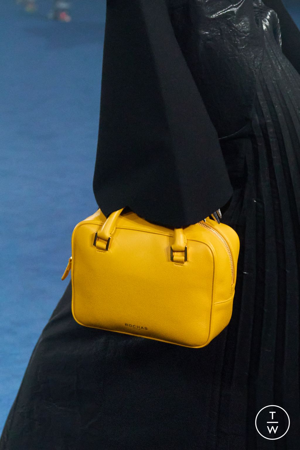 Fashion Week Paris Spring/Summer 2023 look 16 from the Rochas collection womenswear accessories