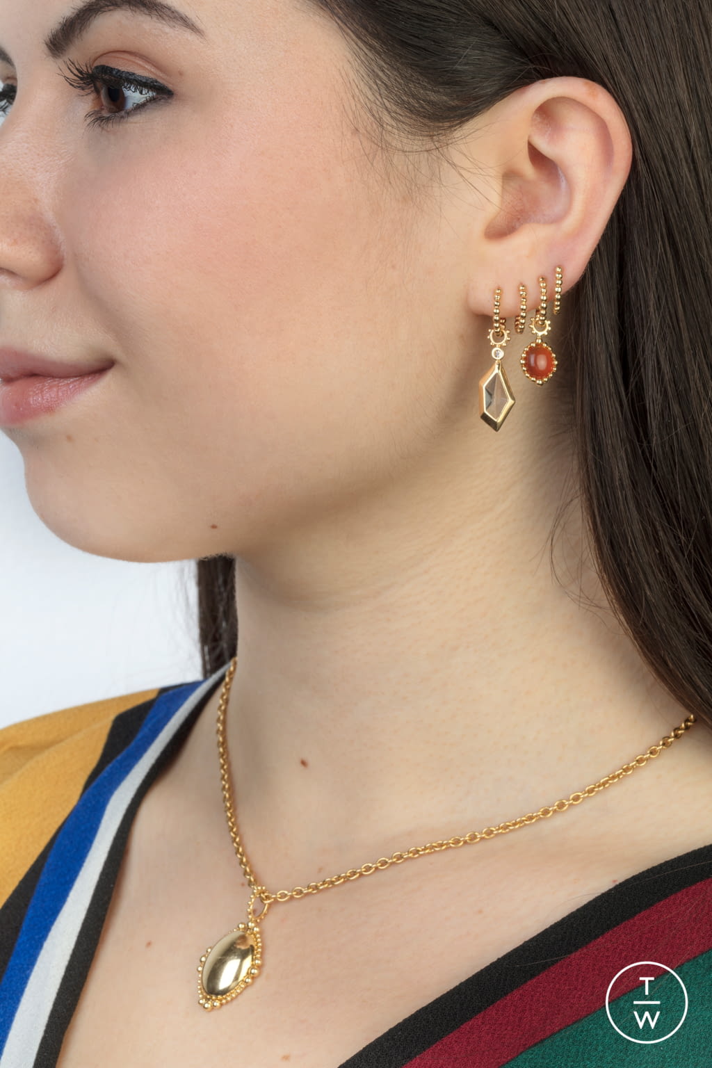 Fashion Week Paris Fall/Winter 2021 look 55 de la collection Gaya womenswear accessories