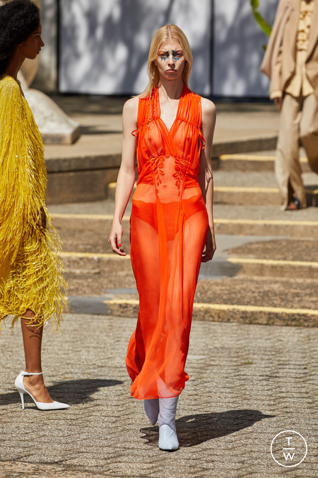 Fashion Week New York Spring/Summer 2022 look 30 de la collection Rodarte womenswear