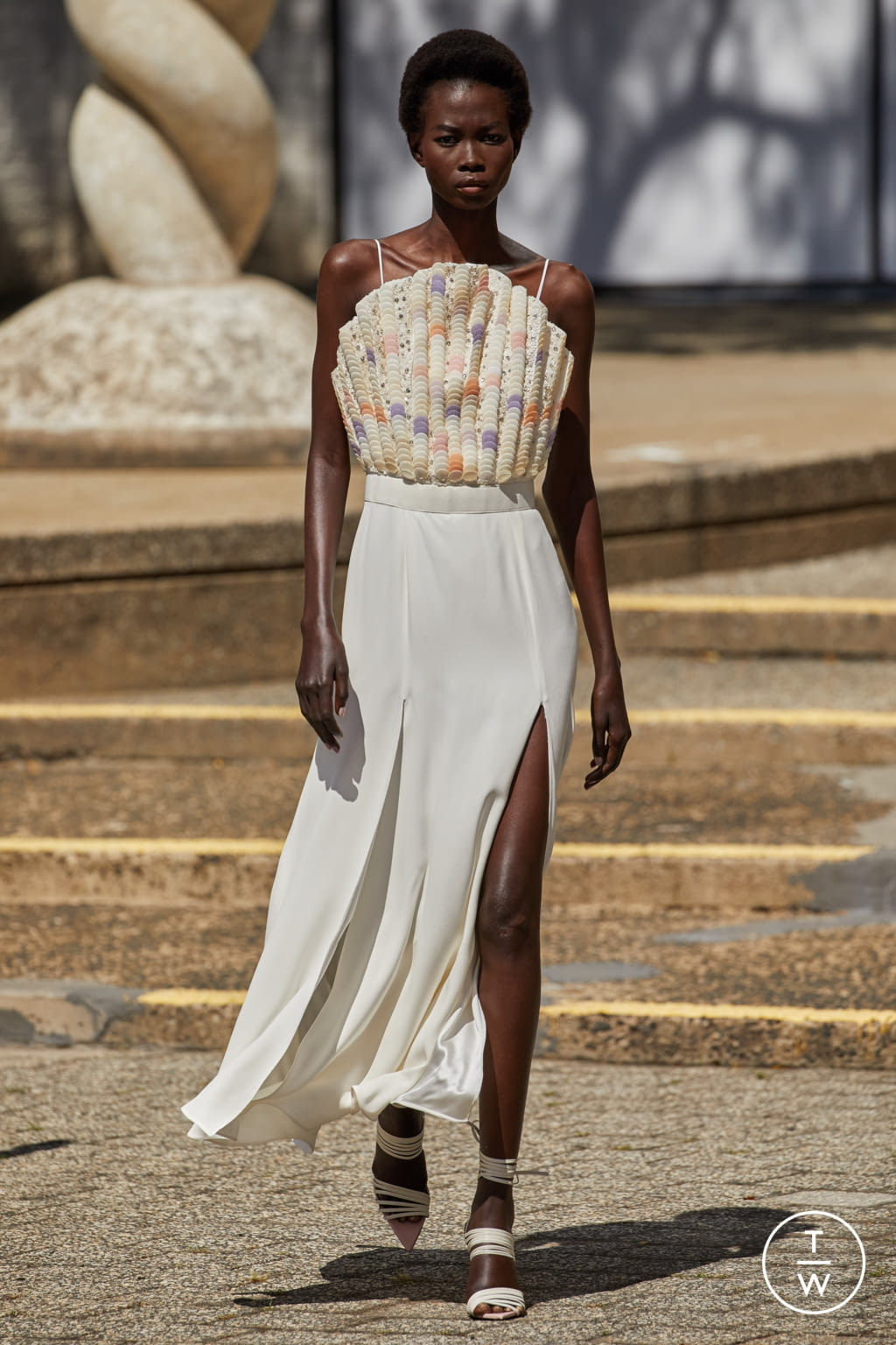 Fashion Week New York Spring/Summer 2022 look 33 de la collection Rodarte womenswear