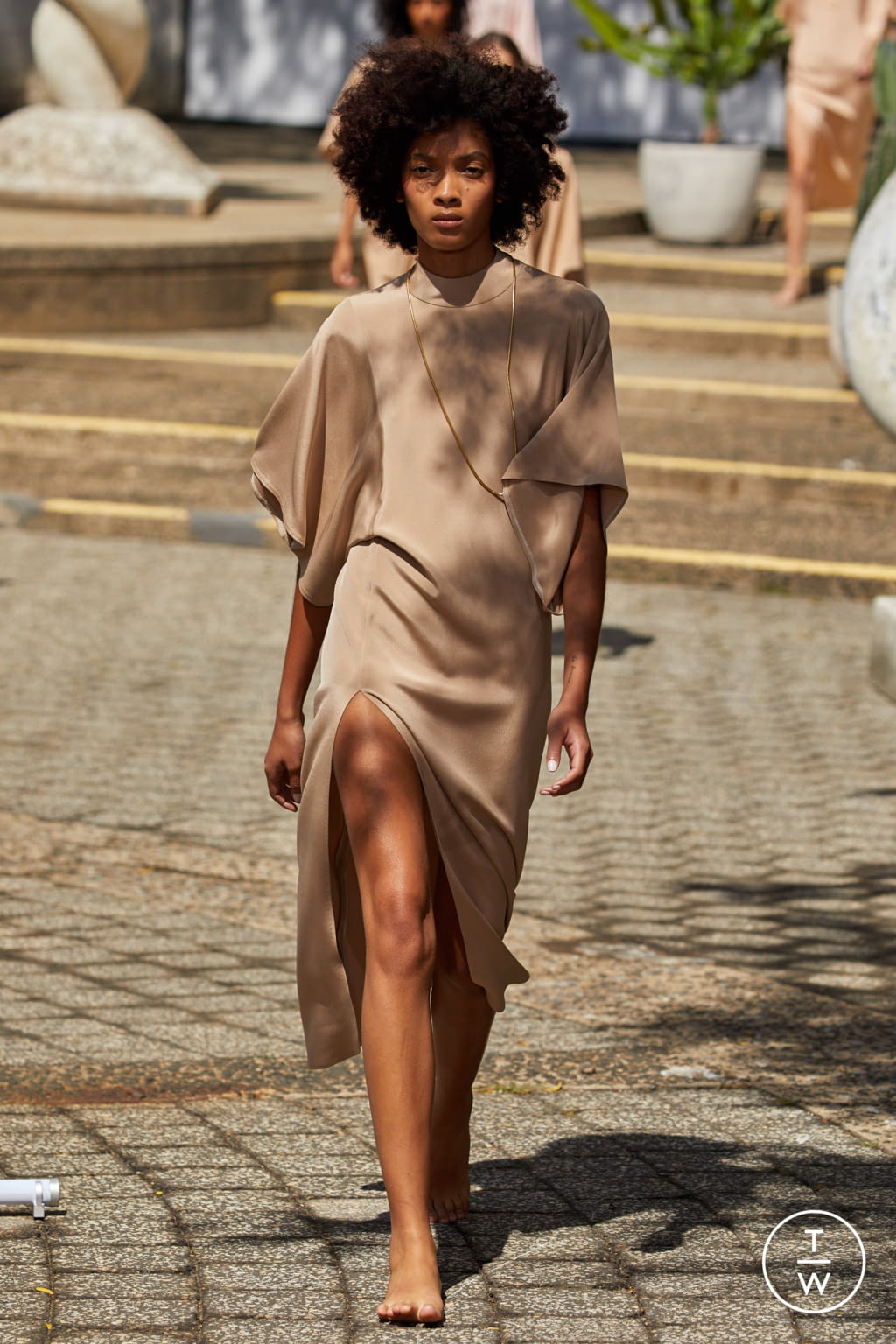 Fashion Week New York Spring/Summer 2022 look 62 de la collection Rodarte womenswear