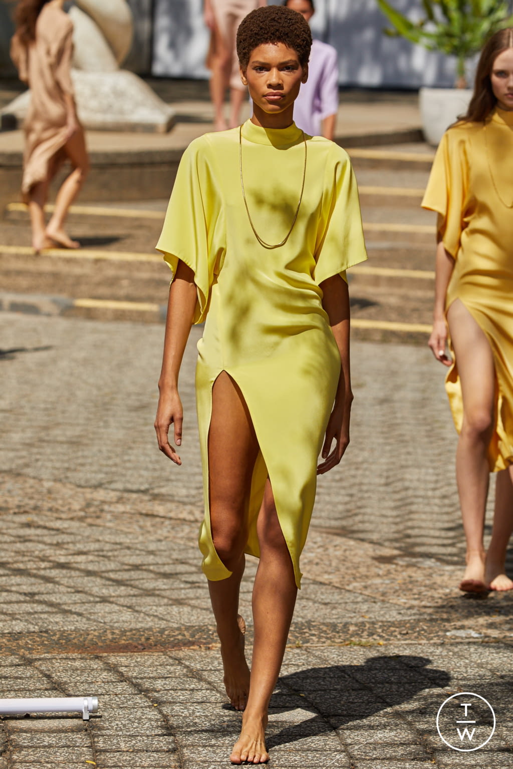 Fashion Week New York Spring/Summer 2022 look 71 de la collection Rodarte womenswear