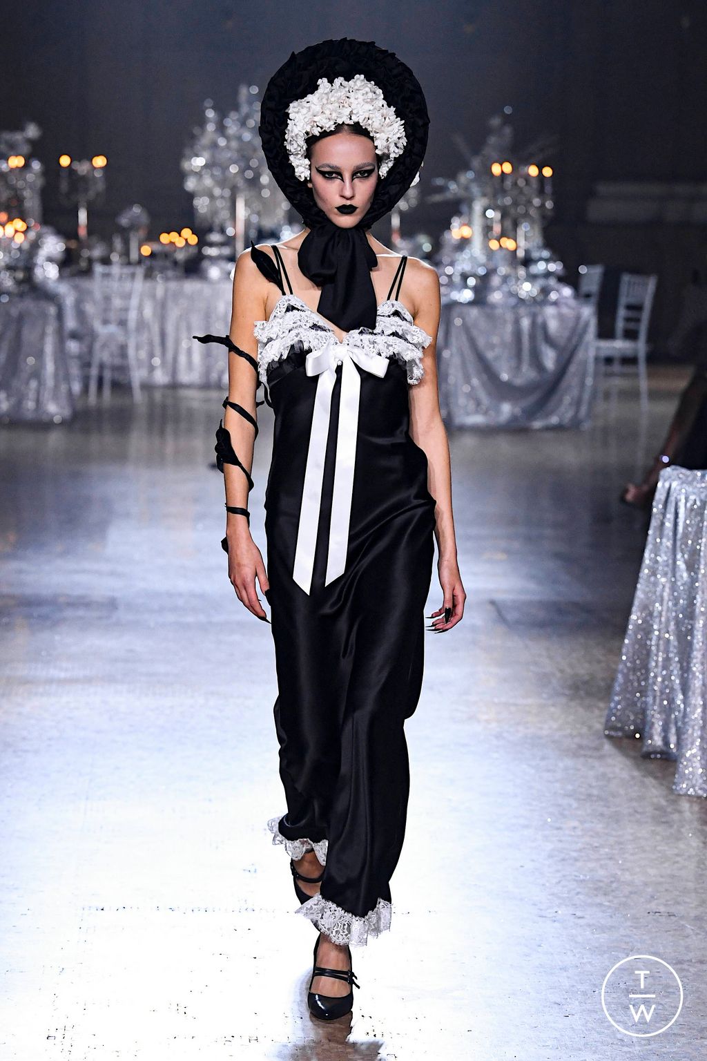Fashion Week New York Fall/Winter 2023 look 15 from the Rodarte collection womenswear