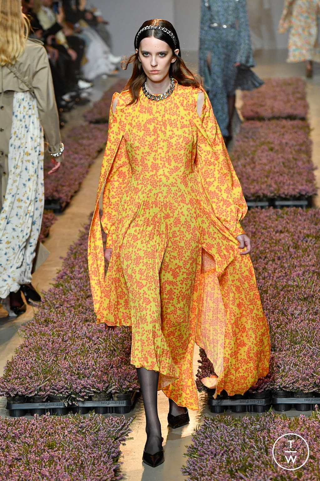 Fashion Week Paris Fall/Winter 2020 look 16 from the Rokh collection womenswear