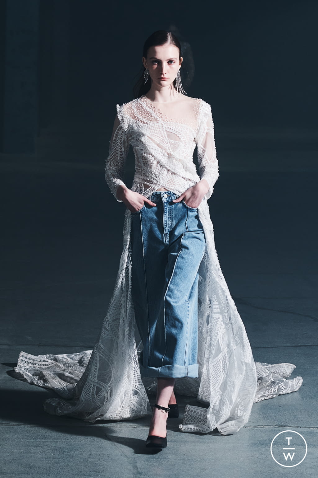 Fashion Week Paris Fall/Winter 2021 look 24 from the Rokh collection 女装