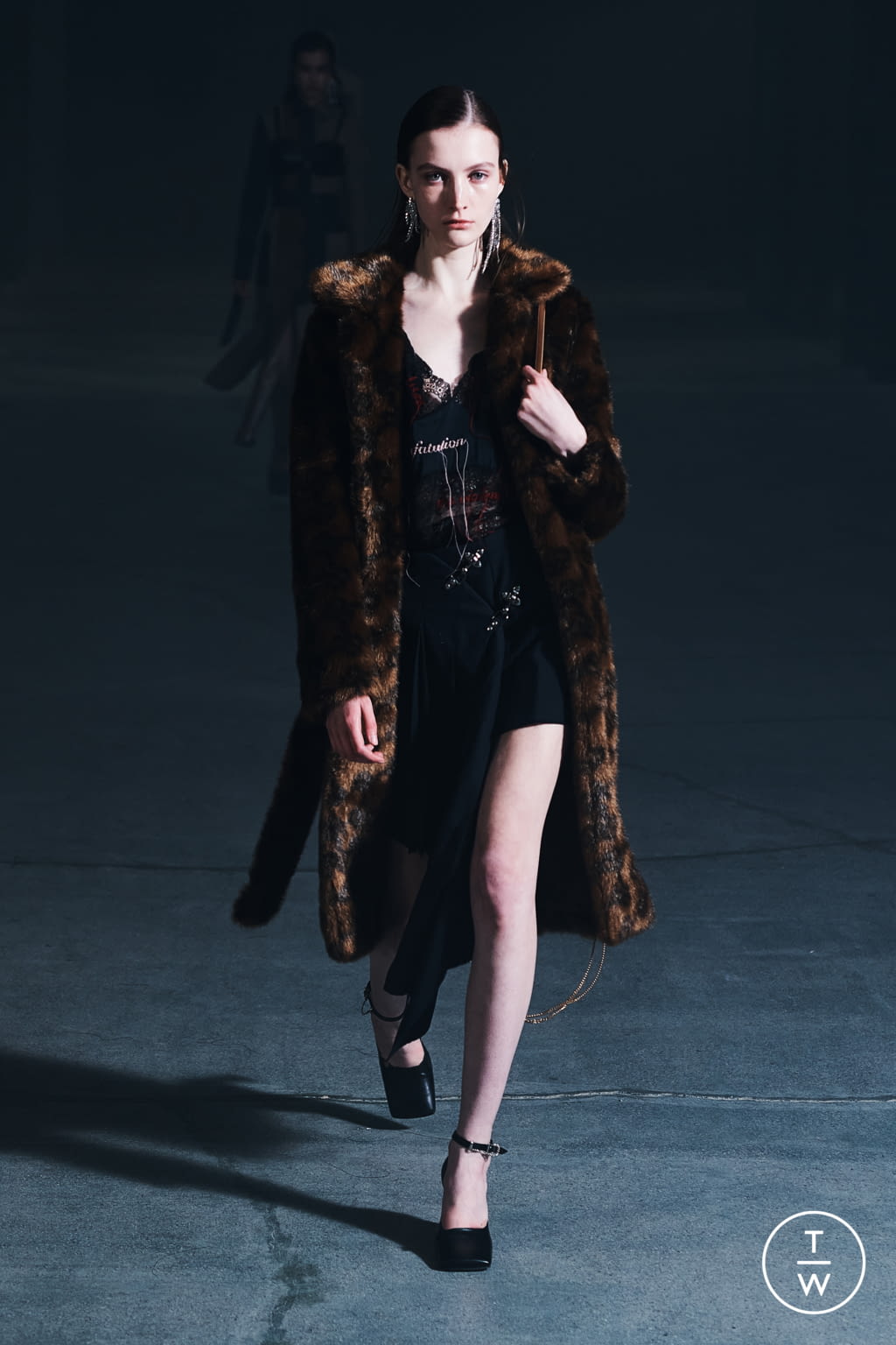 Fashion Week Paris Fall/Winter 2021 look 39 from the Rokh collection 女装