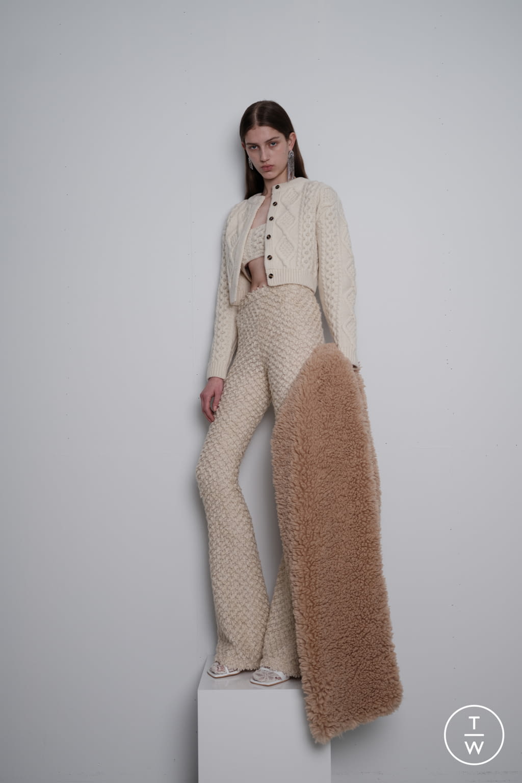 Fashion Week Paris Pre-Fall 2022 look 5 from the Rokh collection 女装