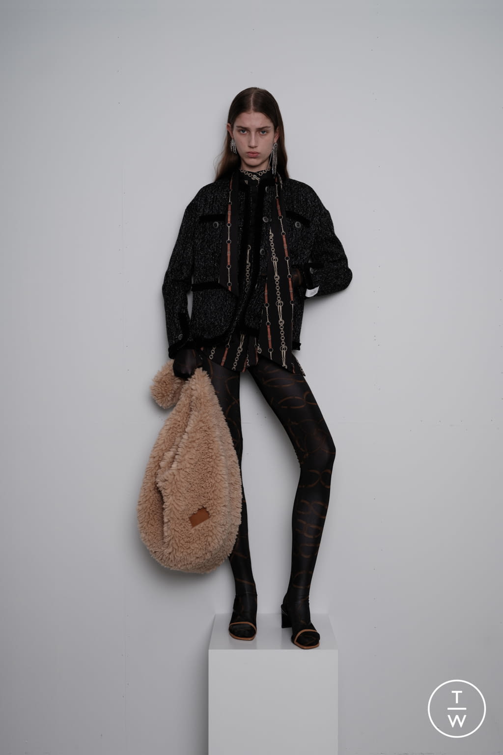Fashion Week Paris Pre-Fall 2022 look 7 from the Rokh collection 女装
