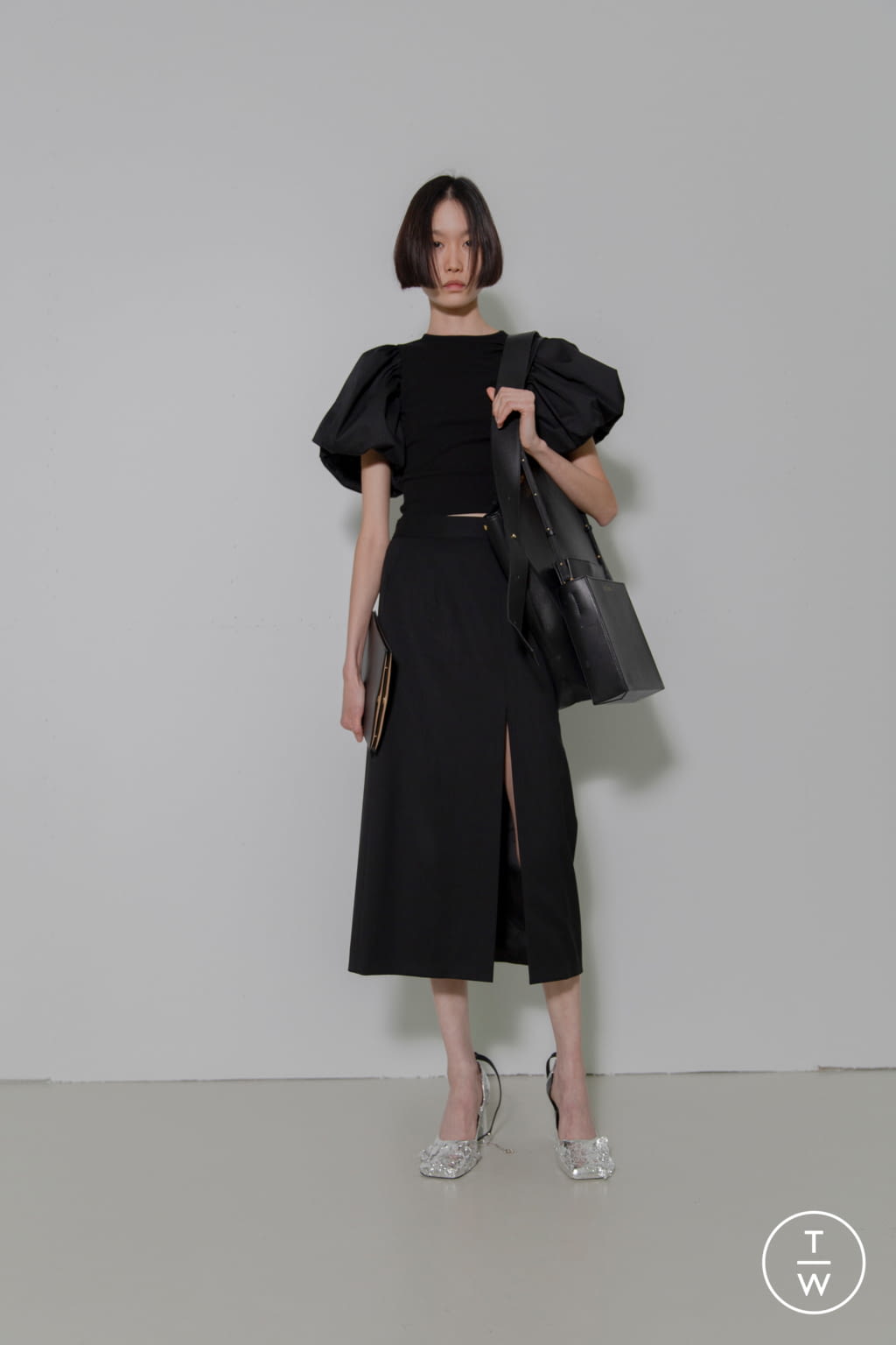 Fashion Week Paris Resort 2022 look 37 from the Rokh collection 女装