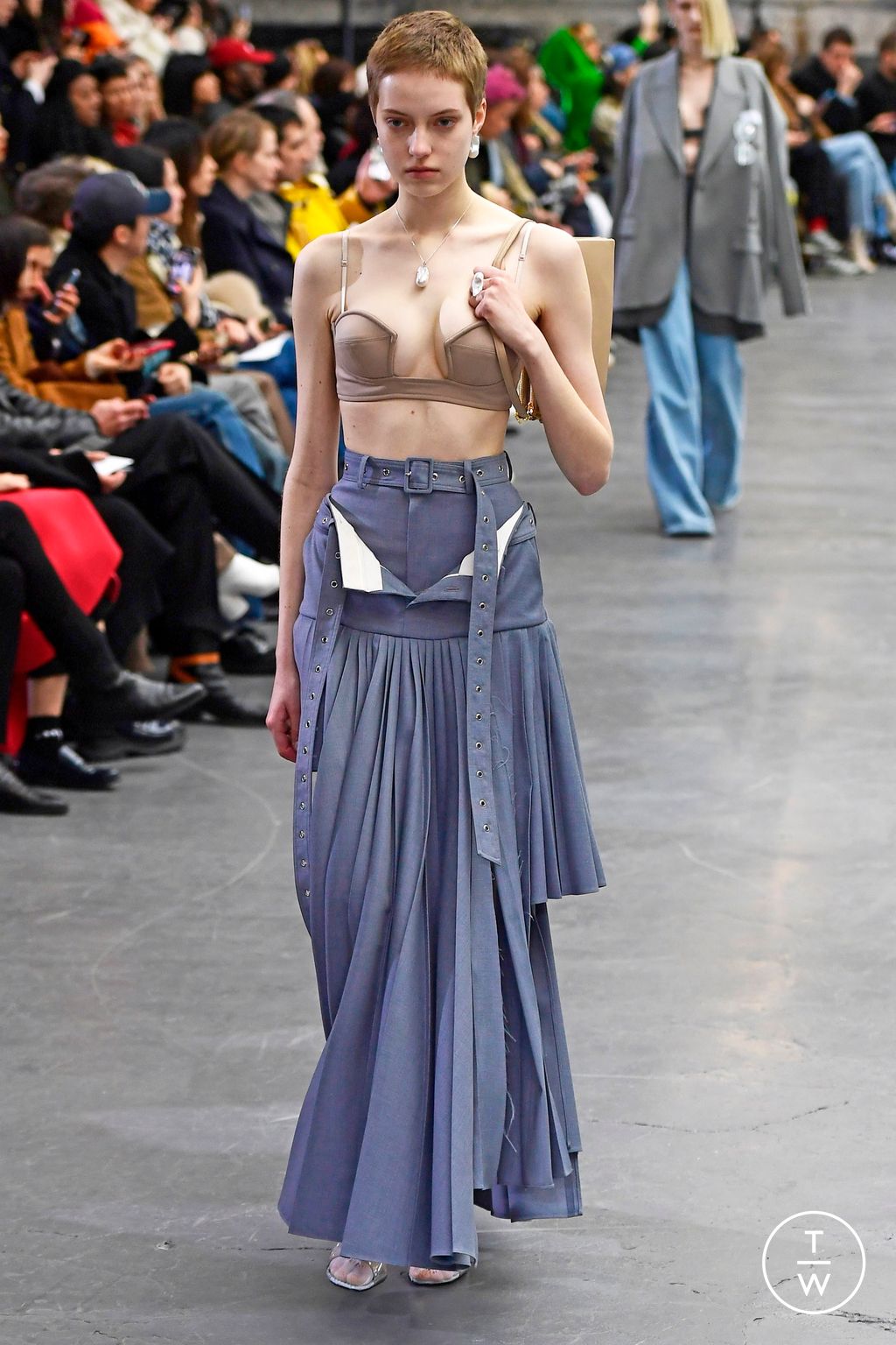 Fashion Week Paris Fall/Winter 2023 look 4 de la collection Rokh womenswear