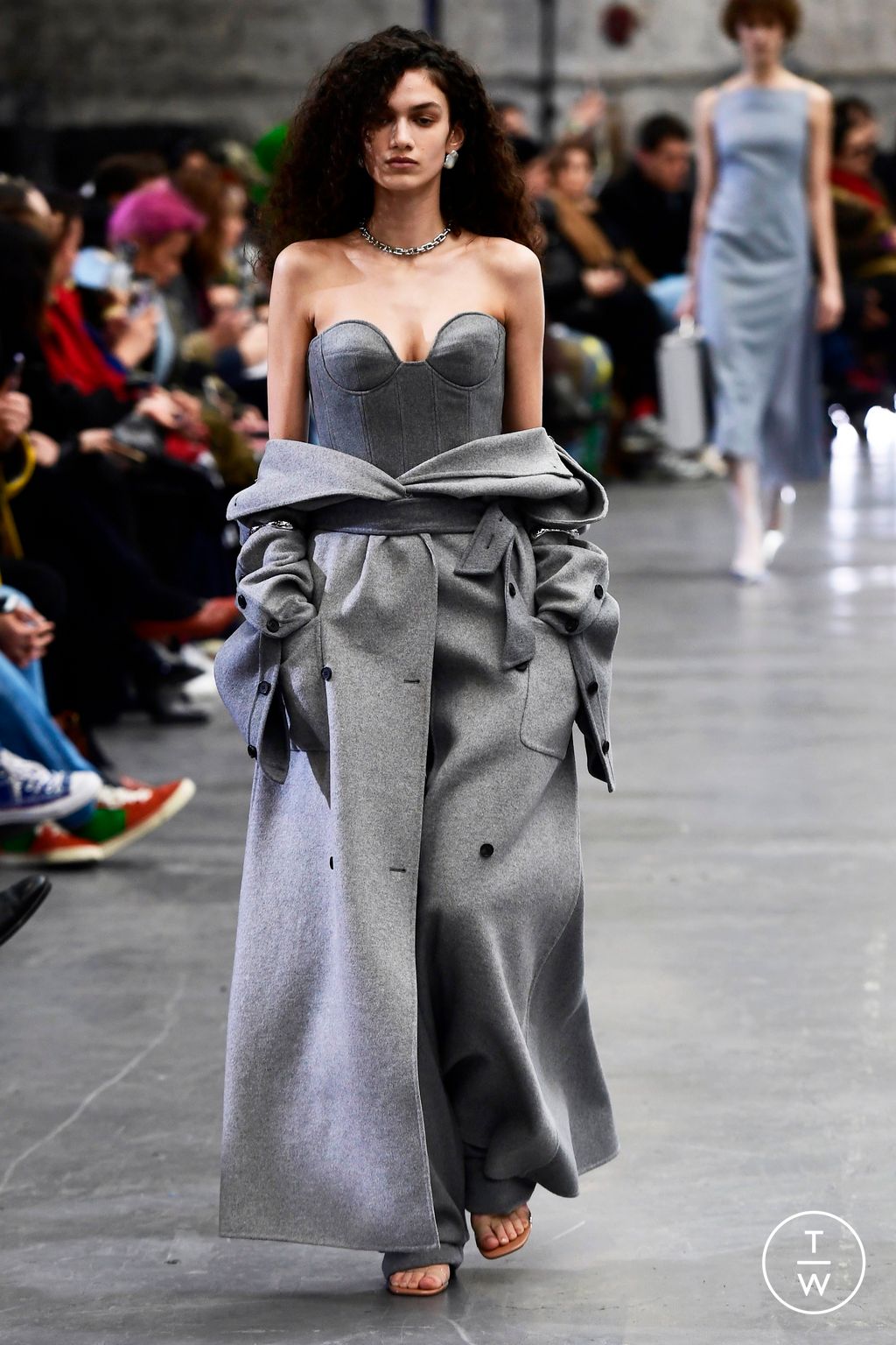 Fashion Week Paris Fall/Winter 2023 look 7 de la collection Rokh womenswear