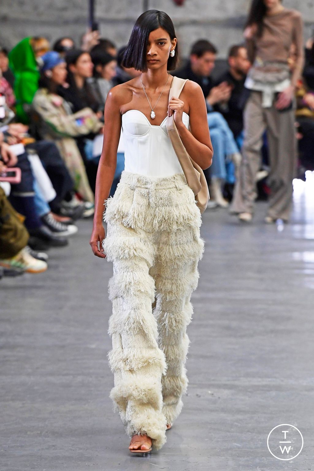 Fashion Week Paris Fall/Winter 2023 look 14 de la collection Rokh womenswear