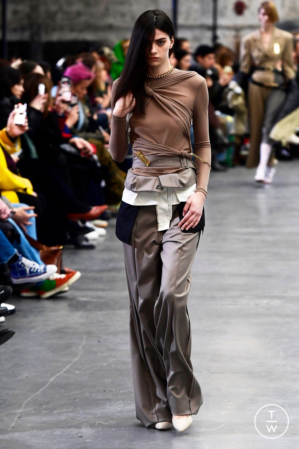 Fashion Week Paris Fall/Winter 2023 look 15 de la collection Rokh womenswear