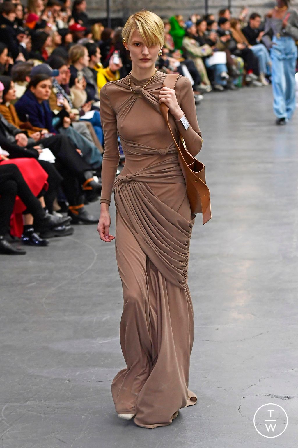 Fashion Week Paris Fall/Winter 2023 look 18 de la collection Rokh womenswear