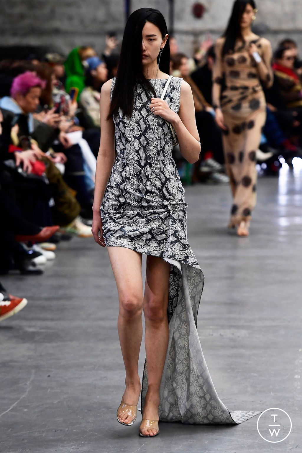 Fashion Week Paris Fall/Winter 2023 look 29 de la collection Rokh womenswear