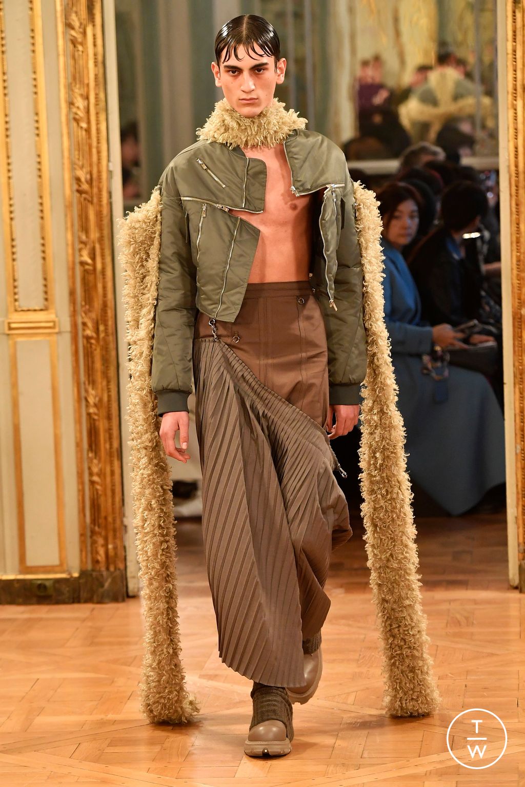 Fashion Week Paris Fall/Winter 2024 look 22 de la collection Rokh womenswear