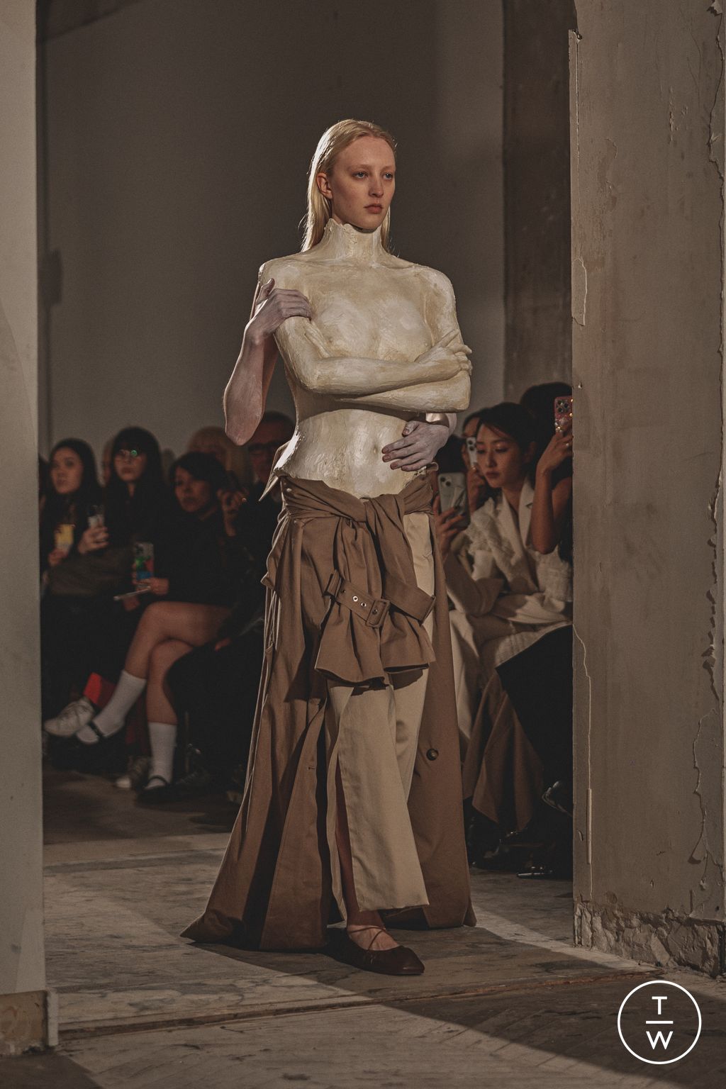 Fashion Week Paris Fall/Winter 2025 look 4 from the Rokh collection womenswear