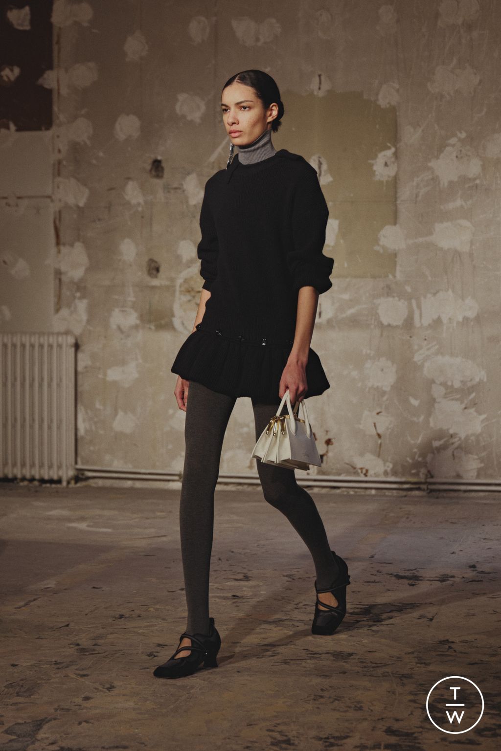 Fashion Week Paris Fall/Winter 2025 look 23 from the Rokh collection 女装