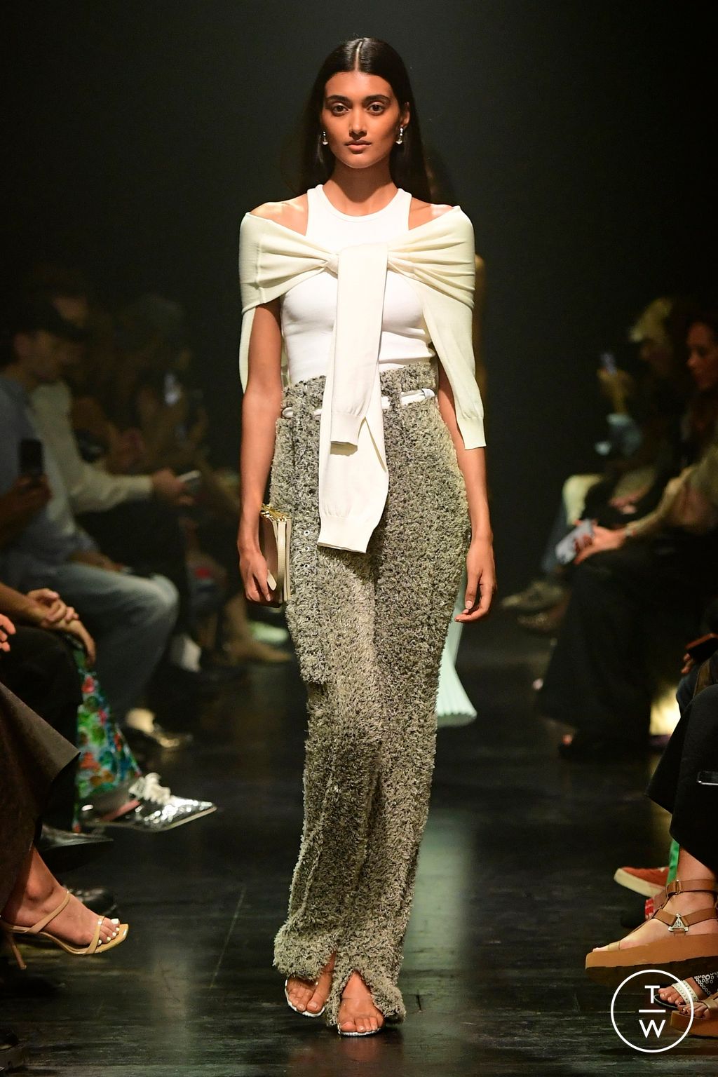Fashion Week Paris Spring/Summer 2024 look 18 from the Rokh collection 女装