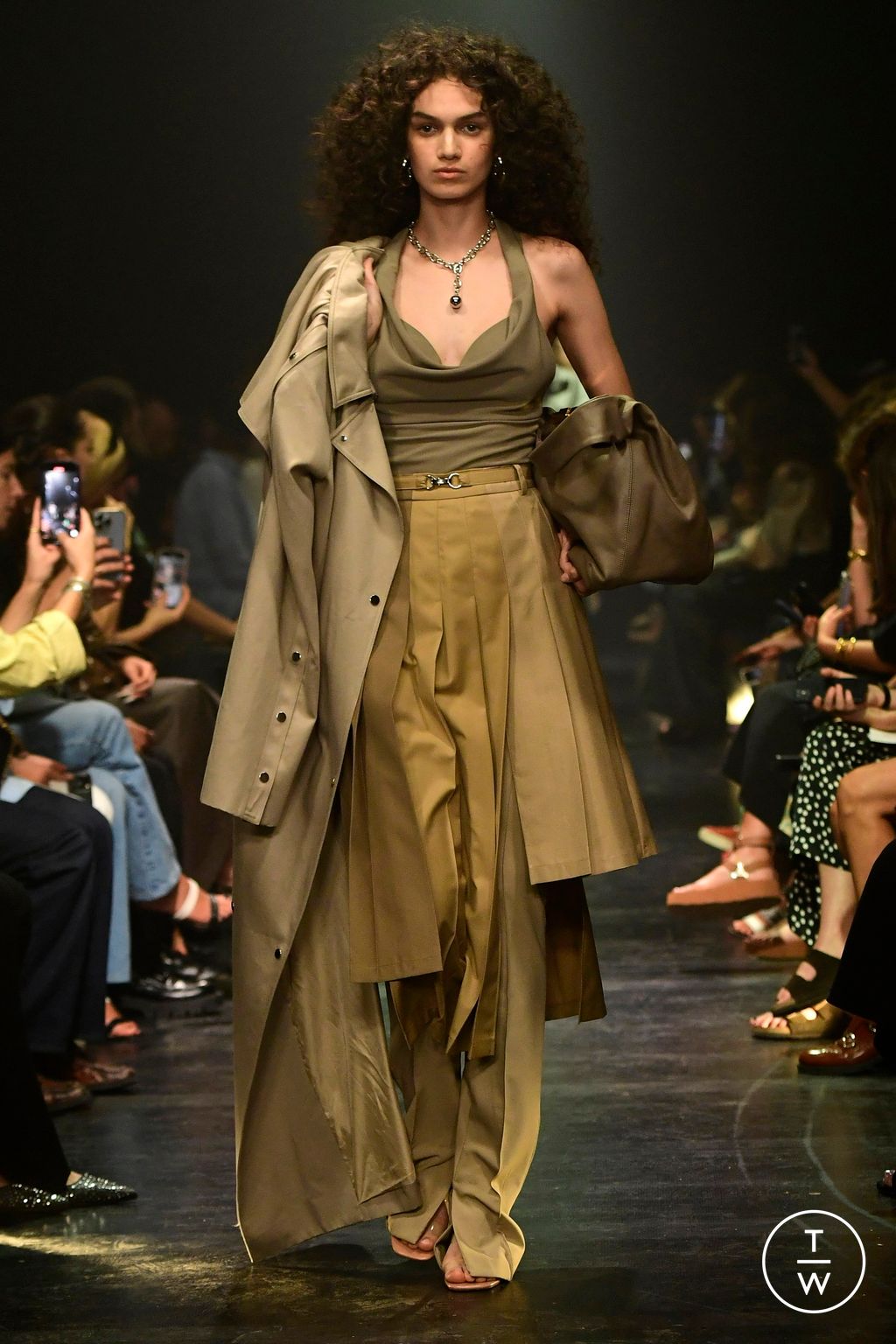 Fashion Week Paris Spring/Summer 2024 look 21 from the Rokh collection 女装