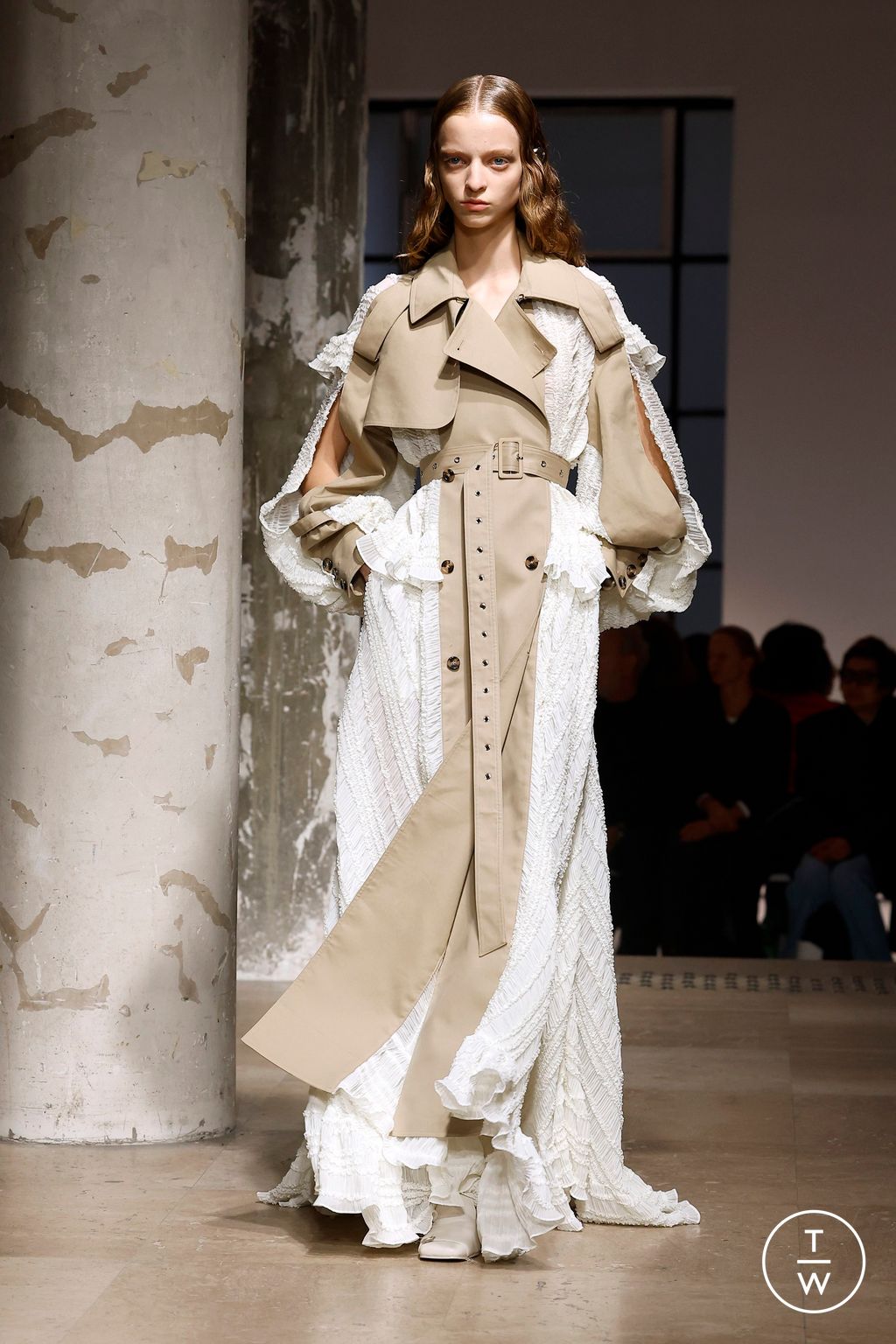Fashion Week Paris Spring/Summer 2025 look 9 from the Rokh collection womenswear