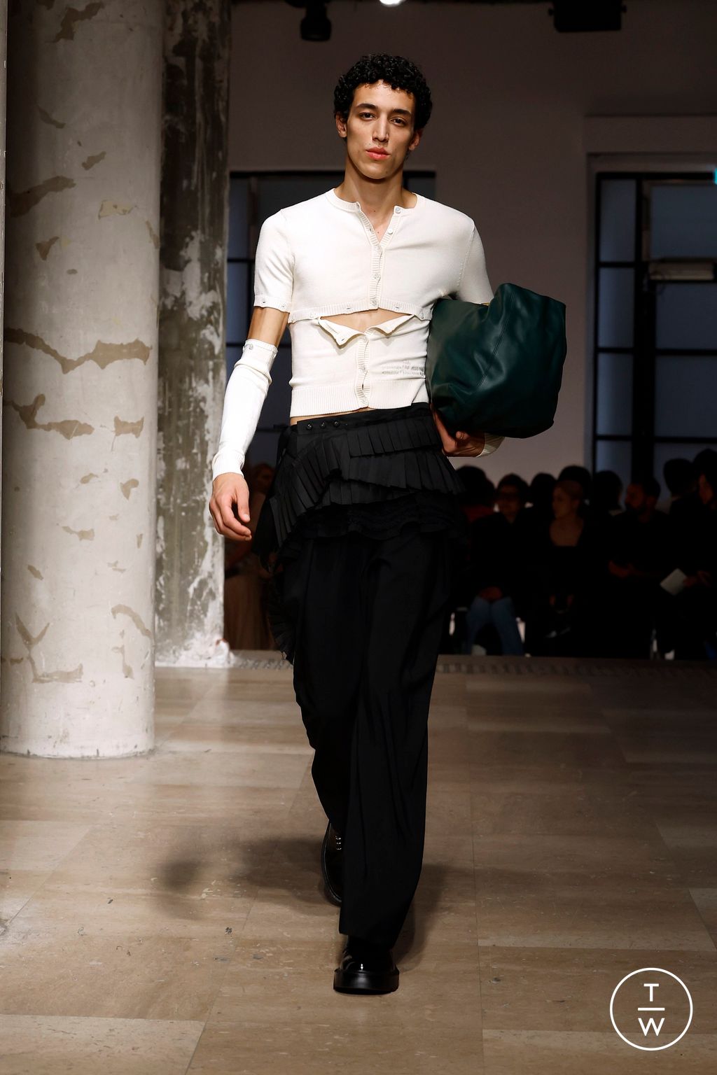 Fashion Week Paris Spring/Summer 2025 look 10 from the Rokh collection womenswear