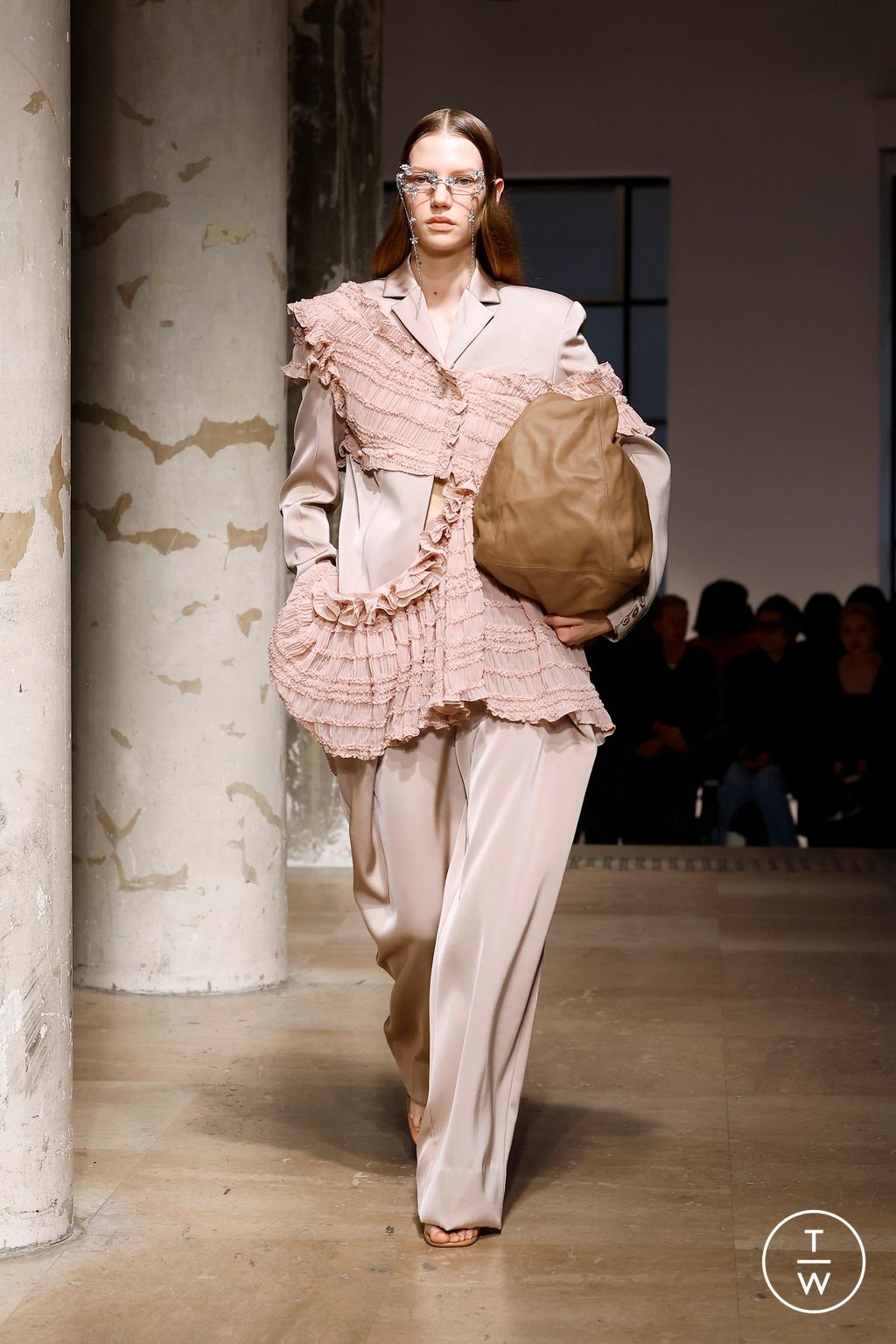 Fashion Week Paris Spring-Summer 2025 look 23 de la collection Rokh womenswear