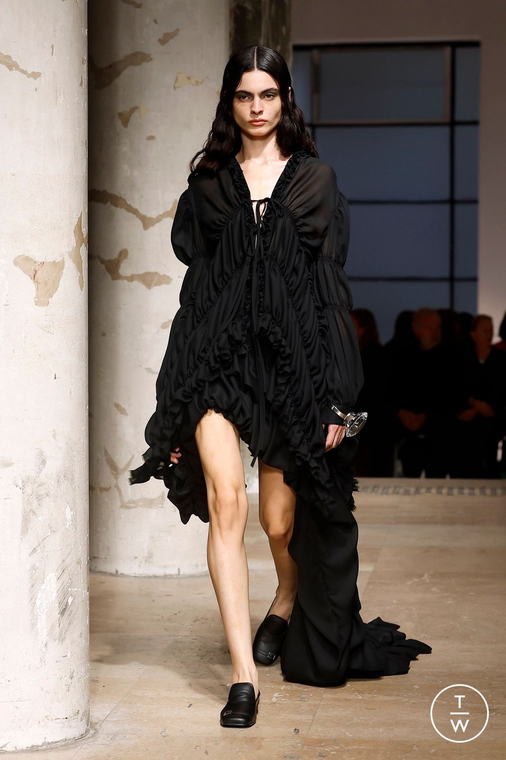 Fashion Week Paris Spring/Summer 2025 look 24 from the Rokh collection womenswear