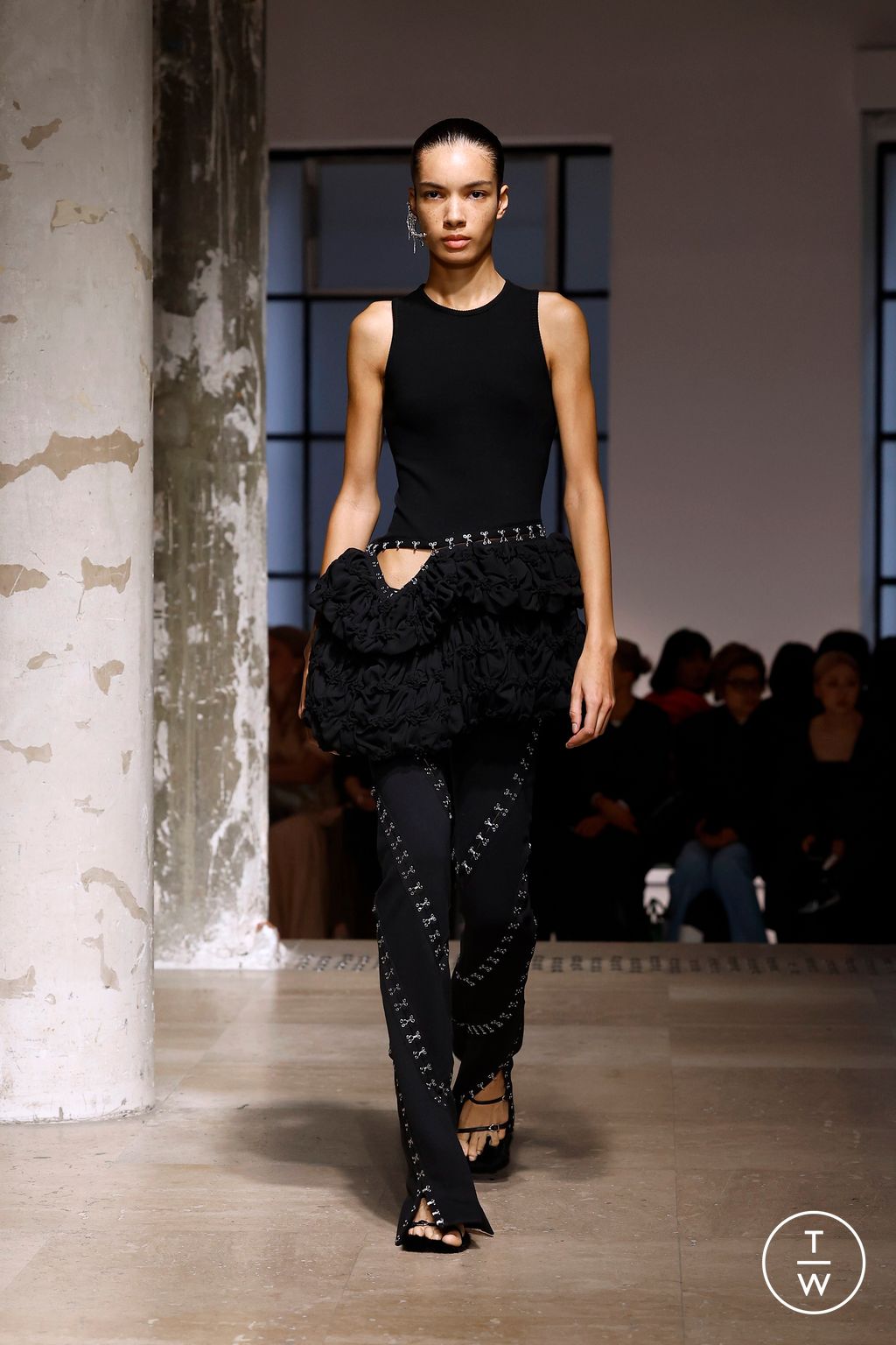 Fashion Week Paris Spring-Summer 2025 look 32 from the Rokh collection womenswear