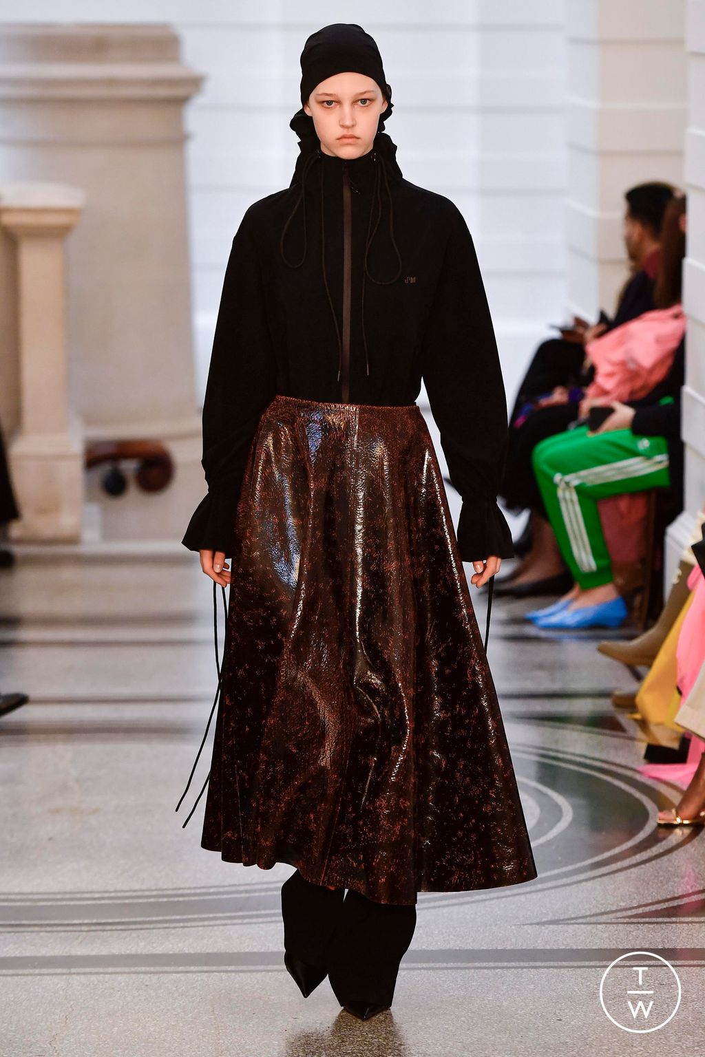 Fashion Week London Fall/Winter 2024 look 3 de la collection Roksanda womenswear